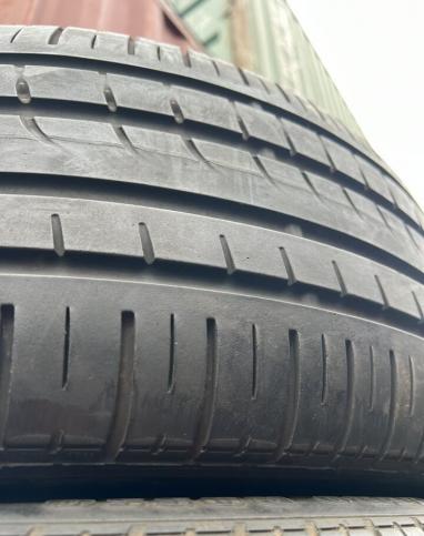 Pirelli P Zero Rosso 235/45 R19