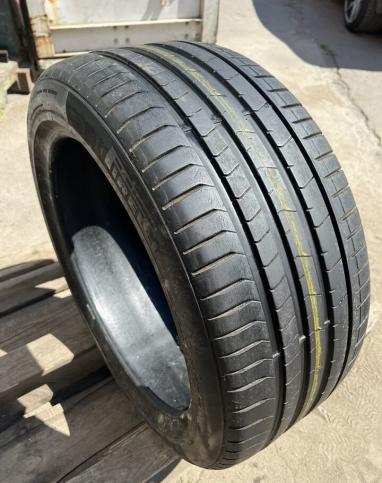 Pirelli P Zero PZ4 275/40 R20