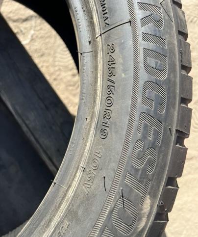 Bridgestone Blizzak LM-001 245/50 R19