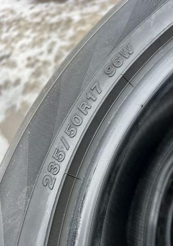 Yokohama BluEarth AE50 235/50 R17