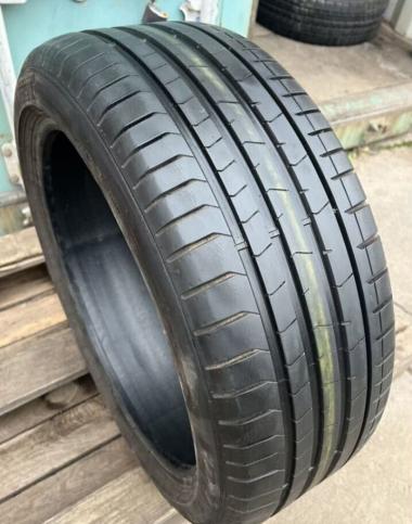 Pirelli P Zero PZ4 245/40 R19