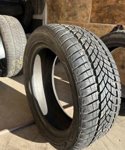 Goodyear UltraGrip Performance Gen-1 215/50 R17