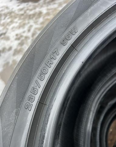 Yokohama BluEarth AE50 235/50 R17