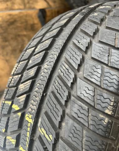 Syron Everest 1 Plus 215/55 R16