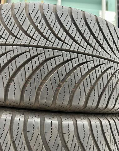 Goodyear Vector 4Seasons Gen-2 215/50 R17