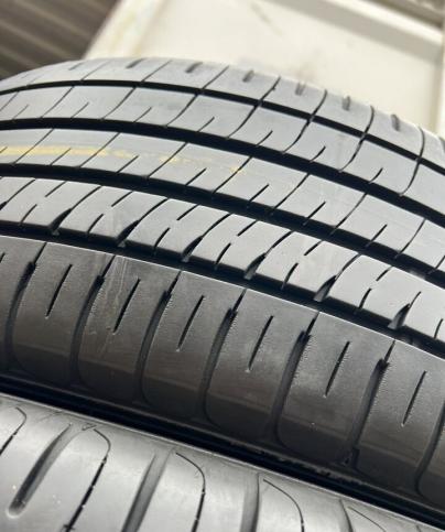 Dunlop Enasave EC204 215/60 R16