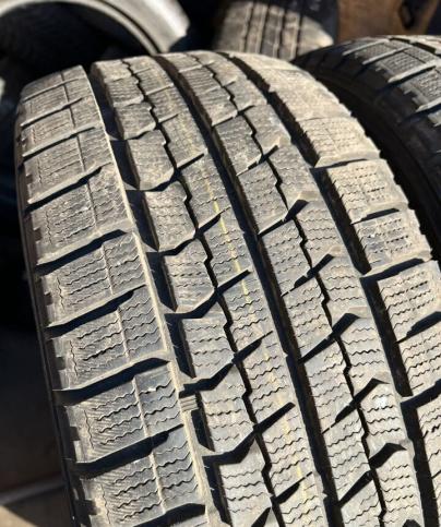 Goodyear Ice Navi Zea II 225/50 R17