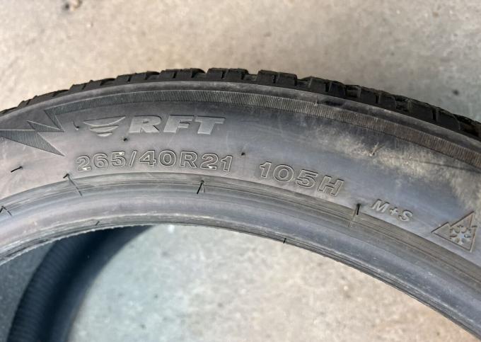 Bridgestone Blizzak LM005 RFT 265/40 R21