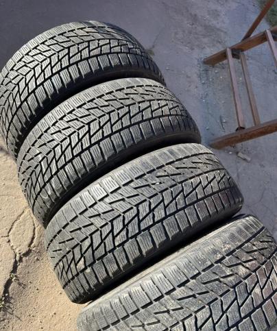 Bridgestone Blizzak LM-22 255/40 R19