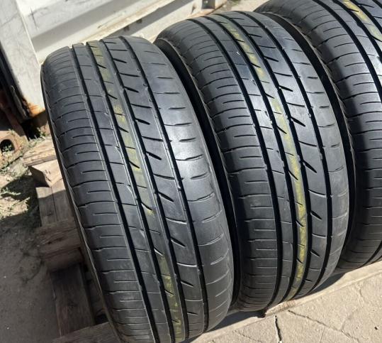 Bridgestone Playz PZ-X 205/50 R17