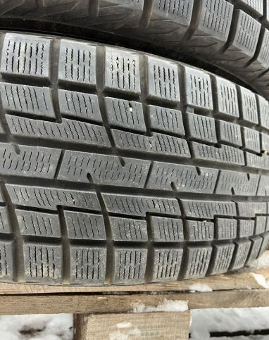Yokohama Ice Guard IG30 205/60 R16