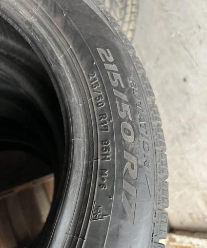 Pirelli Ice Zero FR 215/50 R17