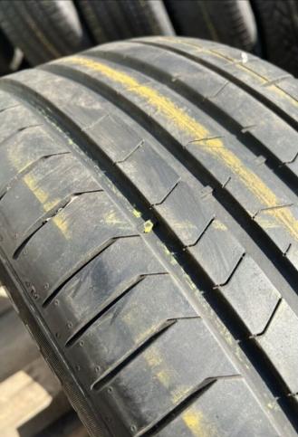 Pirelli P Zero PZ4 275/35 R22