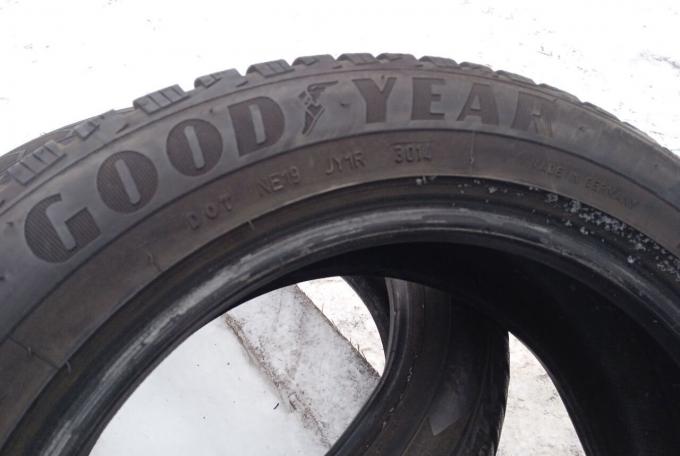 Goodyear UltraGrip 8 195/55 R16