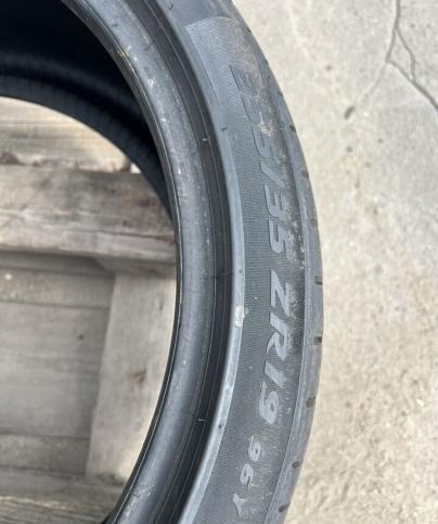 Pirelli P Zero PZ4 255/35 R19