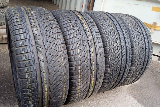 Michelin Pilot Alpin PA4 245/45 R18