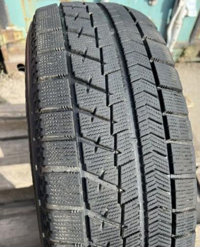 Bridgestone Blizzak VRX 215/65 R16