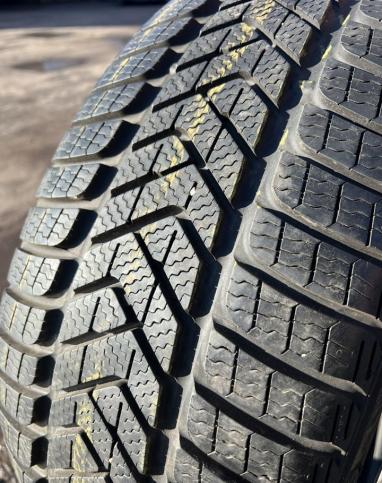 Pirelli Winter Sottozero 3 255/40 R20