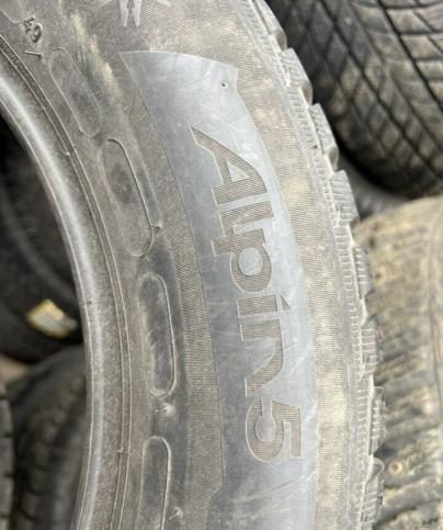 Michelin Alpin 5 215/60 R16