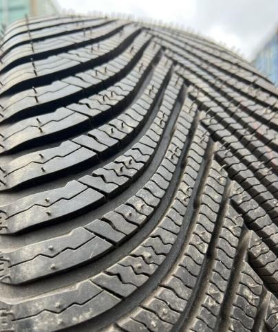 Michelin Alpin 5 215/55 R17