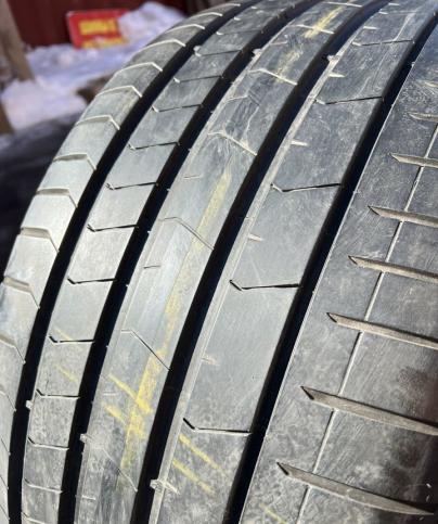 Pirelli P Zero PZ4 275/30 R21