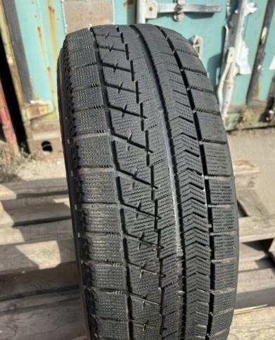 Bridgestone Blizzak VRX 215/65 R16