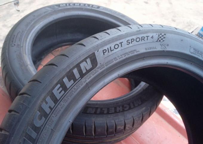 Michelin Pilot Sport 4 225/45 R17