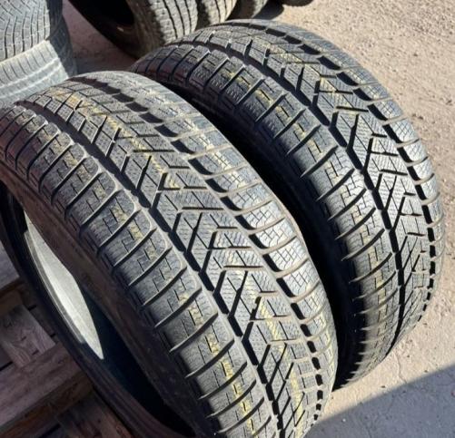 Pirelli Winter Sottozero 3 245/45 R19