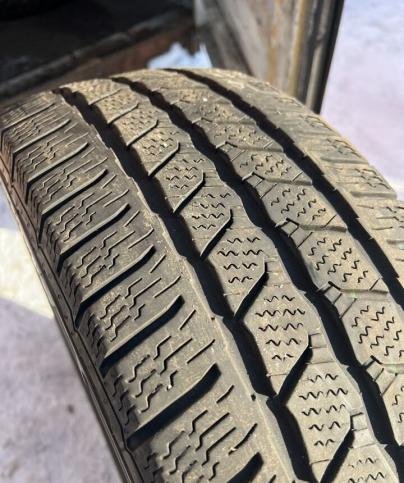 Continental VanContact Winter 215/65 R16C