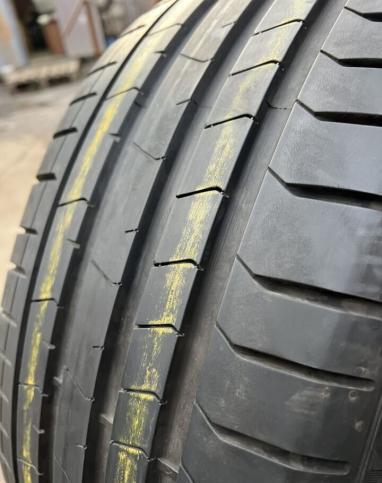 Pirelli P Zero PZ4 255/40 R21