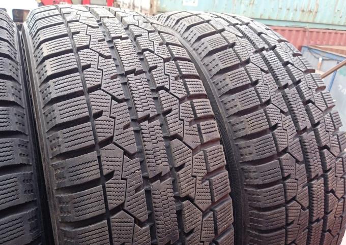 Toyo Observe Garit GIZ 205/55 R16