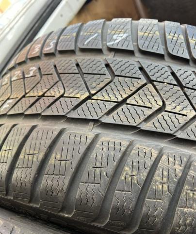 Pirelli Winter Sottozero 3 275/35 R19