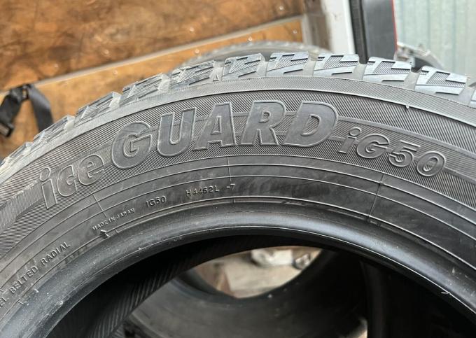 Yokohama Ice Guard IG50 215/60 R16