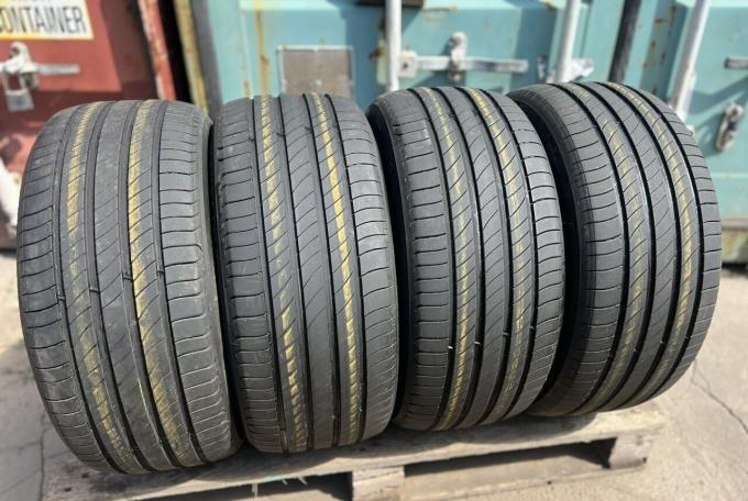 Michelin Primacy 4 245/45 R17