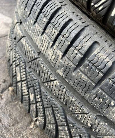 Michelin Pilot Alpin 4 225/45 R18