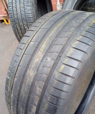 Pirelli P Zero PZ4 275/35 R21