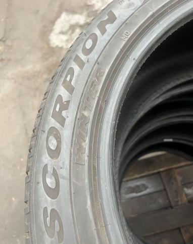 Pirelli Scorpion Winter 275/45 R21