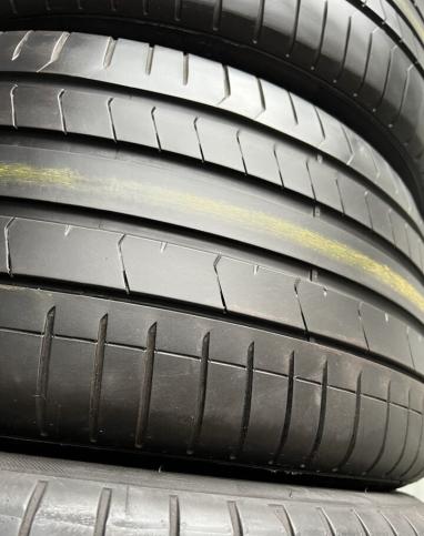 Pirelli P Zero PZ4 275/40 R19