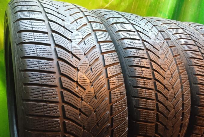 Goodyear UltraGrip Performance 275/45 R21