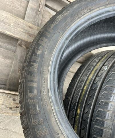 Goodyear EfficientGrip 265/50 R20