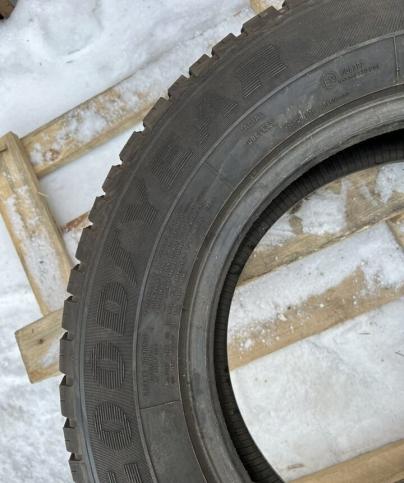 Goodyear Cargo G26 225/65 R16C