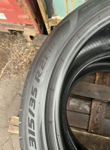 Pirelli P Zero PZ4 275/40 R21 и 315/35 R21