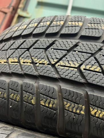 Pirelli Winter Sottozero 3 225/40 R19