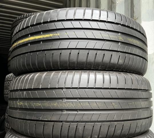 Bridgestone Turanza T005 225/55 R18