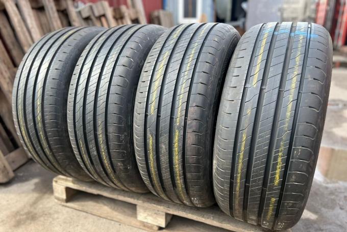 Goodyear EfficientGrip 2 SUV 275/50 R21