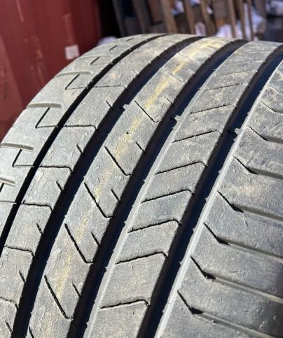 Pirelli P Zero PZ4 305/30 R20