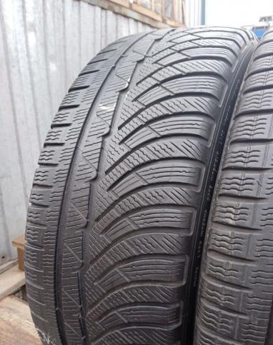 Michelin Pilot Alpin 4 215/45 R18