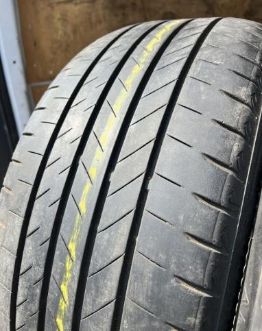 Bridgestone Alenza 001 255/45 R20