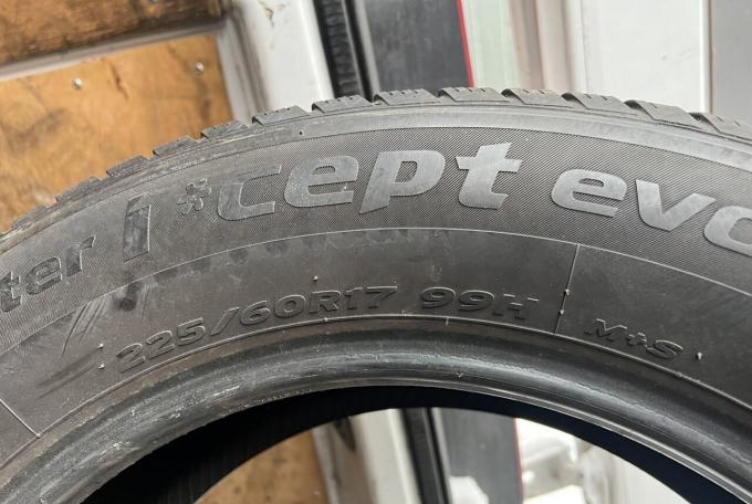 Hankook Winter I'Cept Evo2 W320 225/60 R17