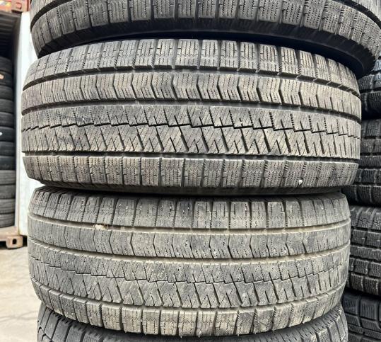 Bridgestone Blizzak VRX2 215/55 R17